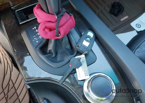 2007 BMW 530I из США, поврежденный, VIN WBANE73557CM55066